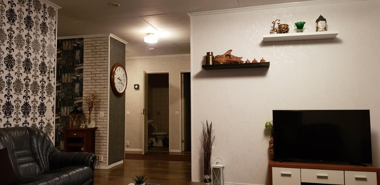 4 Bedrooms Near Center - Kranni Pori Exterior foto