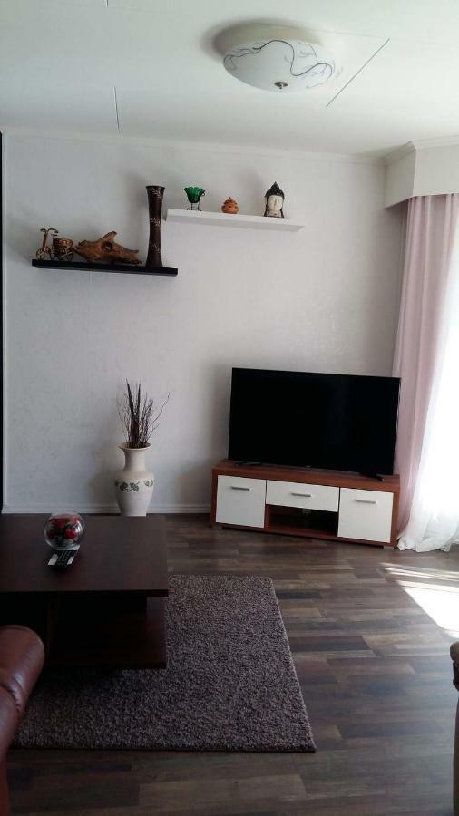4 Bedrooms Near Center - Kranni Pori Exterior foto