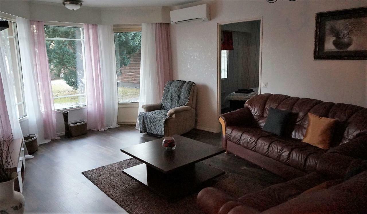 4 Bedrooms Near Center - Kranni Pori Exterior foto